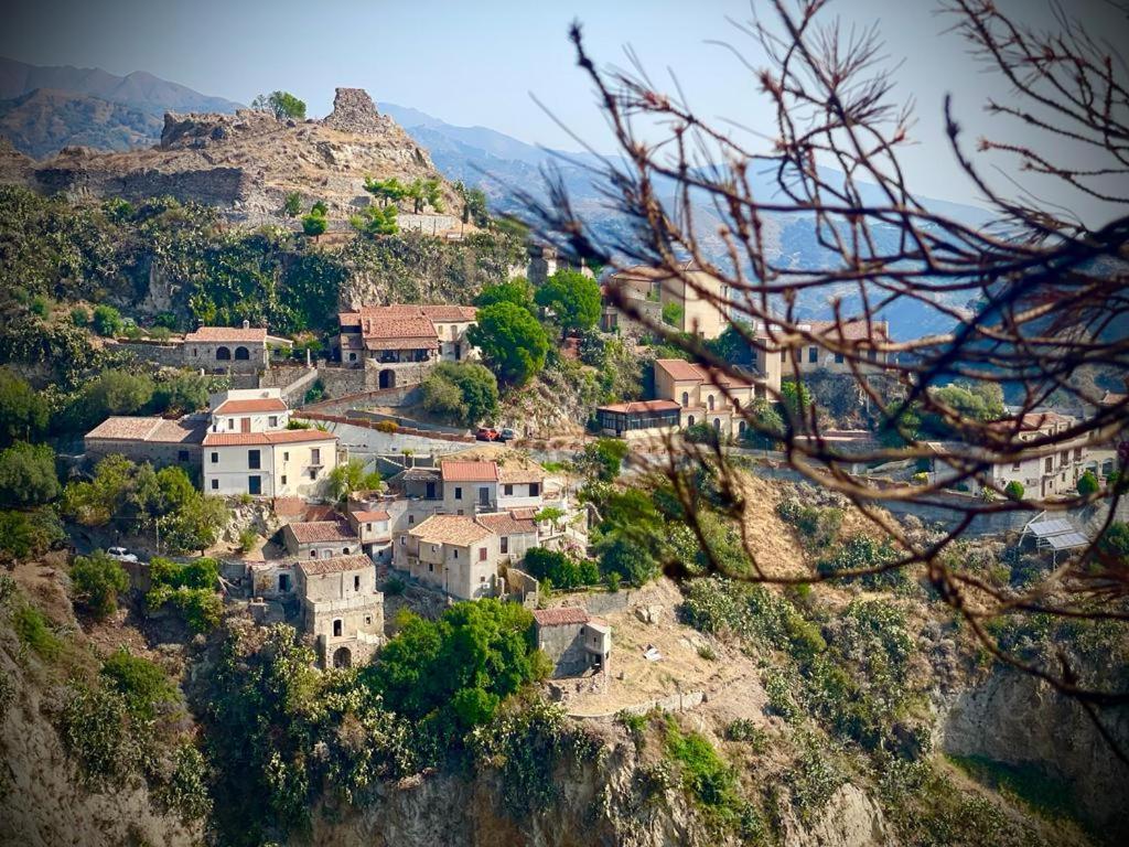 La Casina Di Venere Otel Savoca Dış mekan fotoğraf